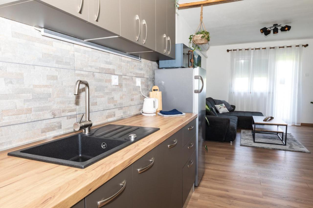 Lynx And Fox Self Check-In Free Parking Apartment Delnice Exterior foto